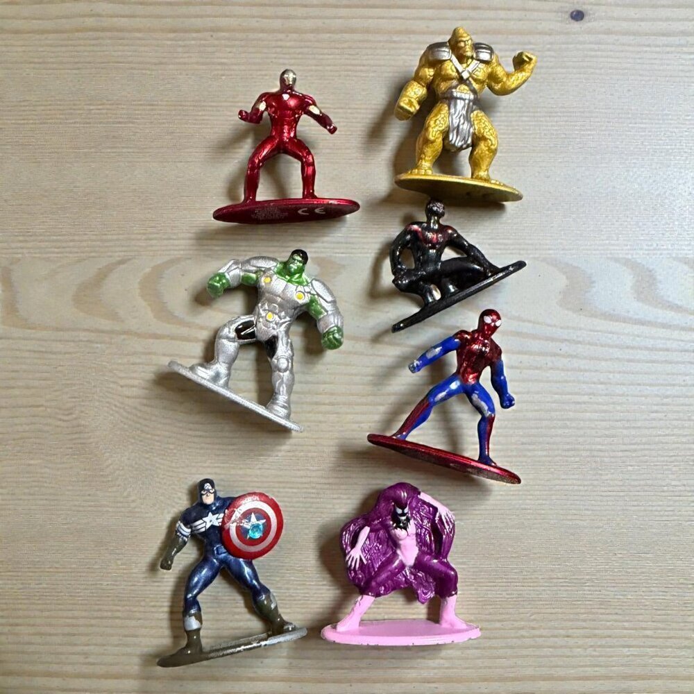 Marvel Metal Die-Cast Mini Figures Lot Spider-Man Iron Man Hulk Thanos Venom